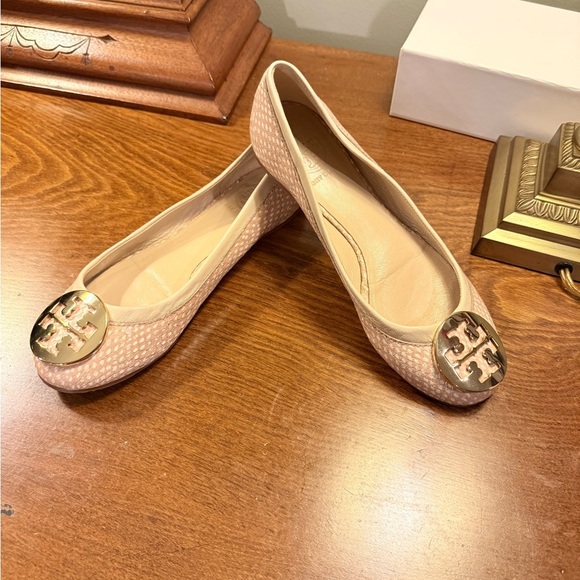 Tory Burch Reva Flat Beige/Cream Polka Dot Snake Spring Dune w/Gold Size 7 $248 - Picture 5 of 11